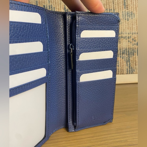Black Gucci Long Wallet With Blue Interior - Picture 5 of 5